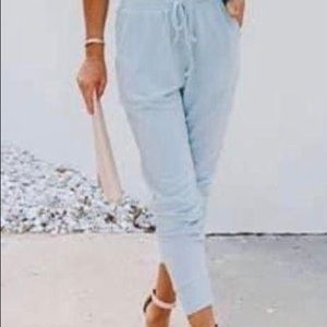 Vici size small. Worn once jogger set